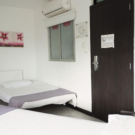 Depeapan Hotel Cali Luaran gambar