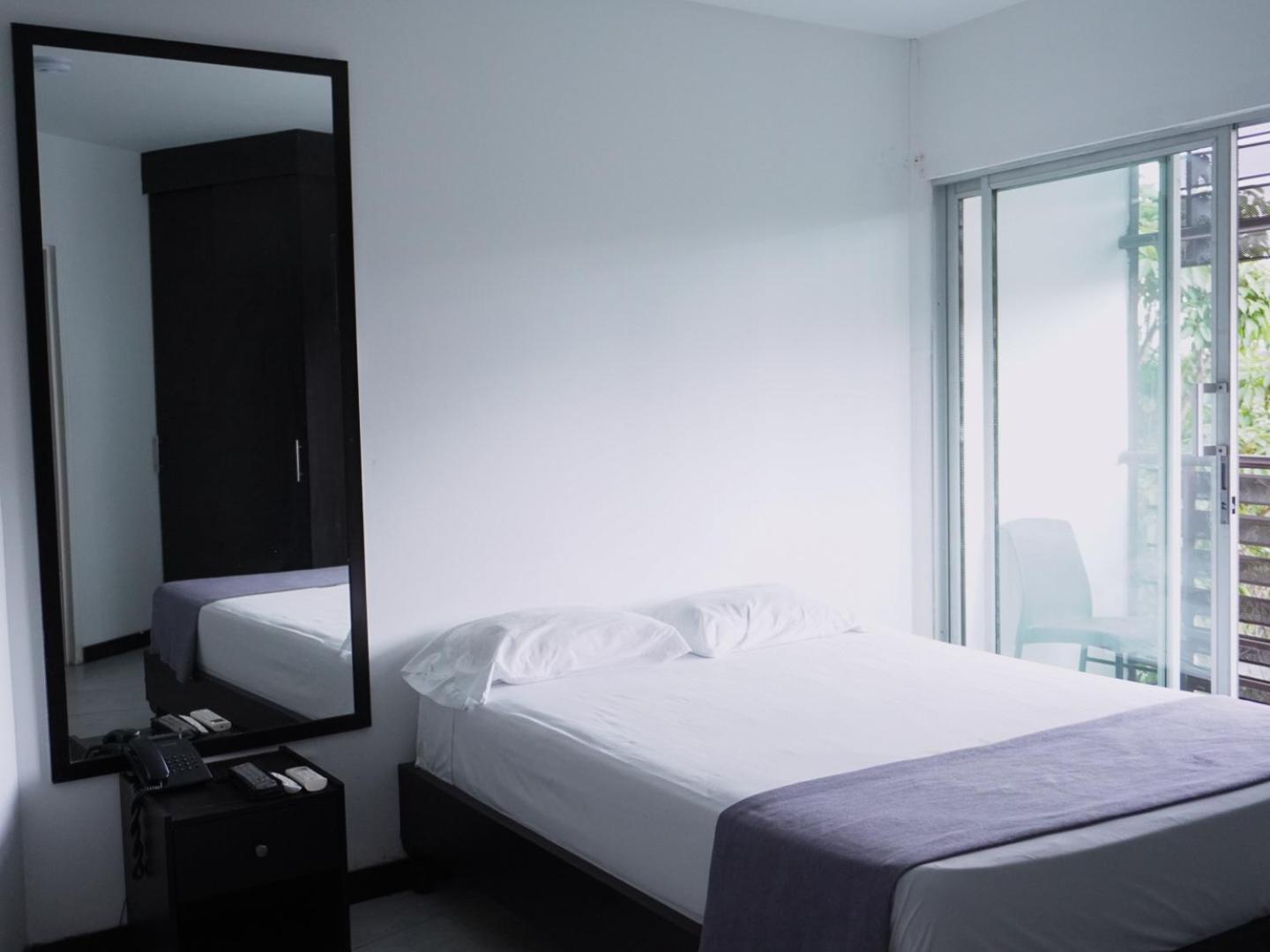 Depeapan Hotel Cali Luaran gambar