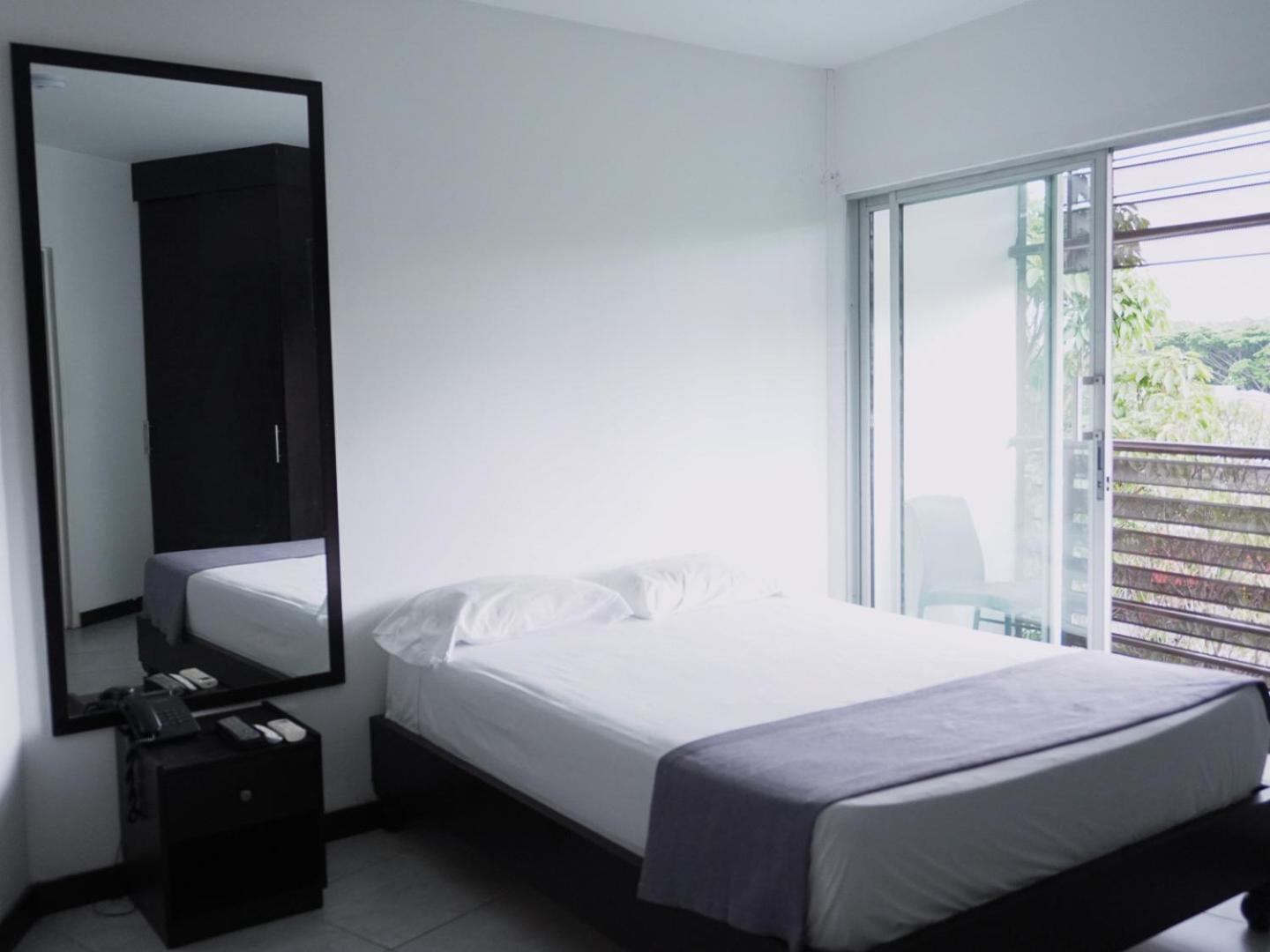 Depeapan Hotel Cali Luaran gambar